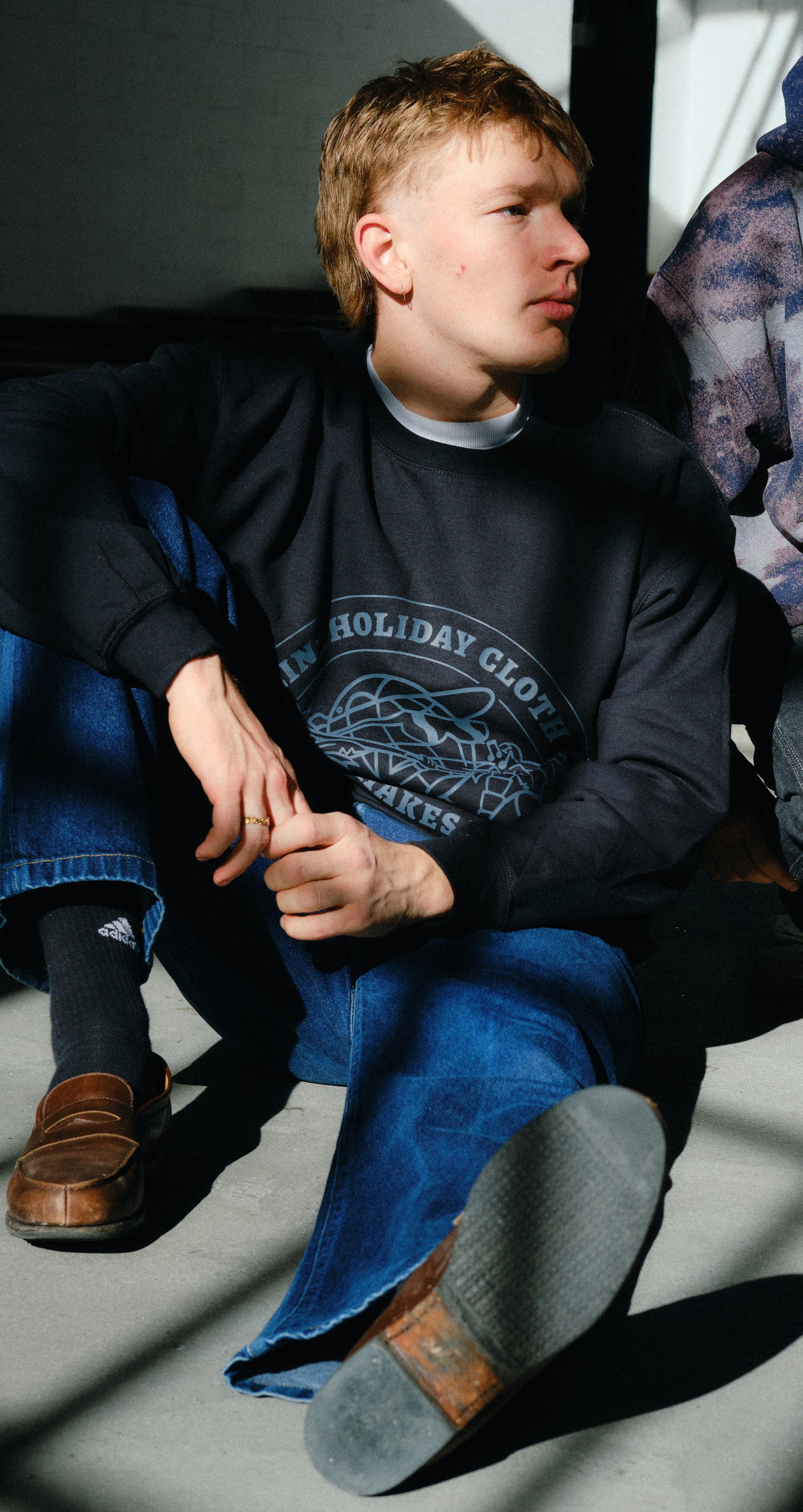 CREWNECK - SCHWARZ